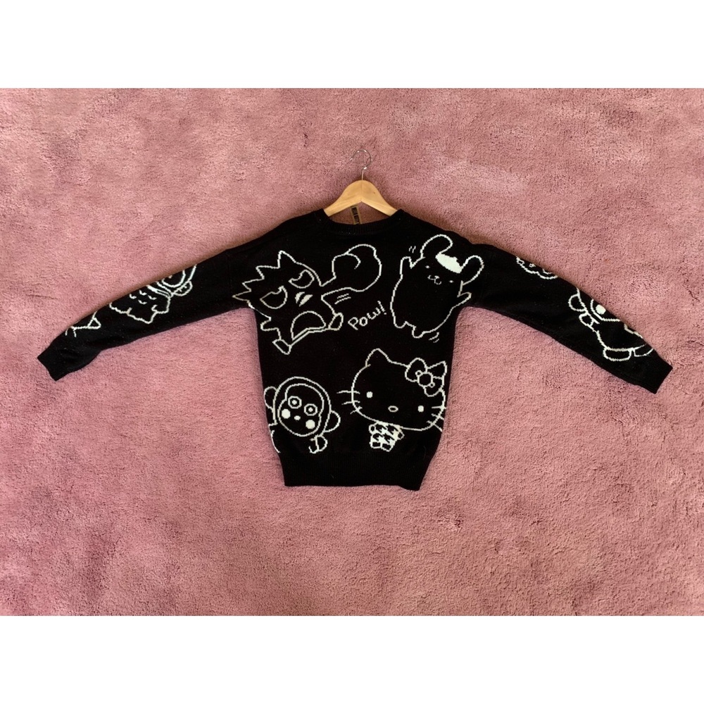 Cute Hello Kitty graphic sweater